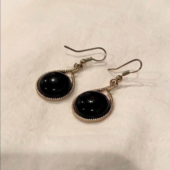 FREE WITH PURCHASE Black gold drop earrings - Picture 1 of 4